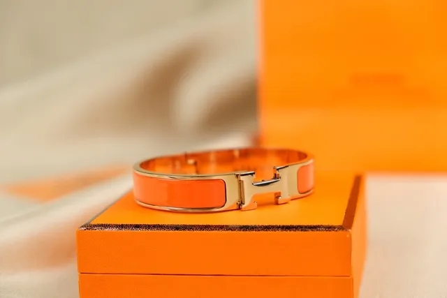 Hermès Clic H Bracelet rigide émail orange doré 3