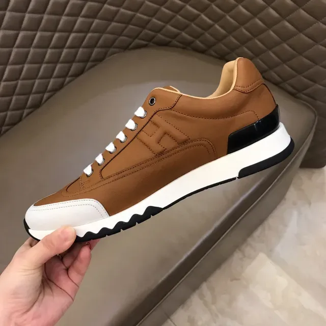 Hermès H Course বাদামী চামড়া এবং সাদা বৈপরীত্য সোল লাইফস্টাইল স্নিকার 3