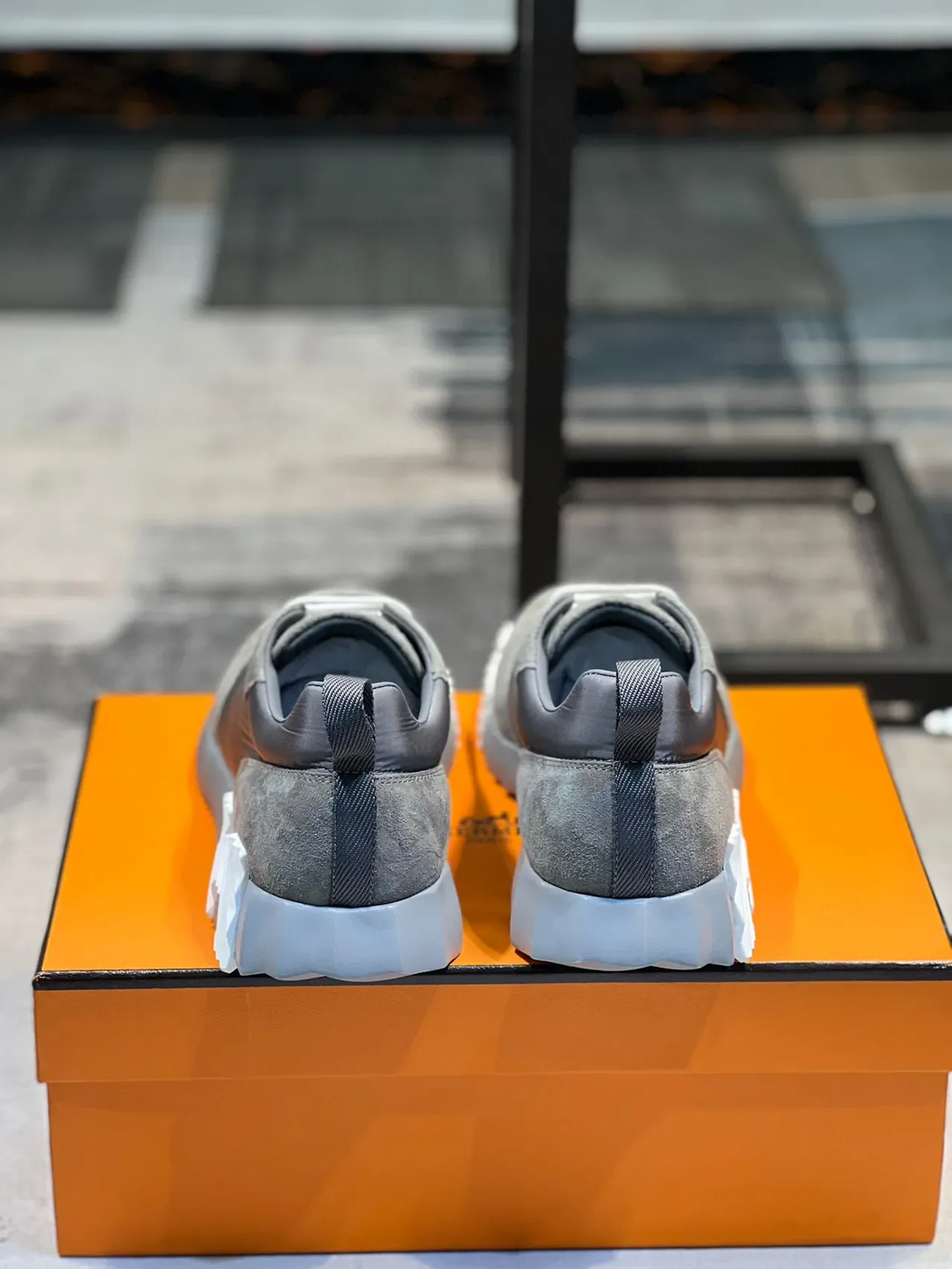 Hermès H-Ride Tênis Lifestyle de Camurça Cinza e Nylon 2