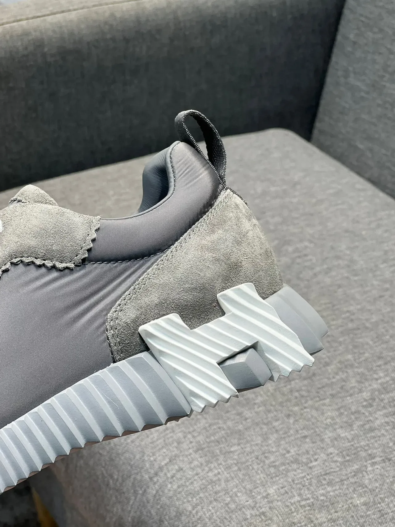 Hermès H-Ride Tênis Lifestyle de Camurça Cinza e Nylon 8