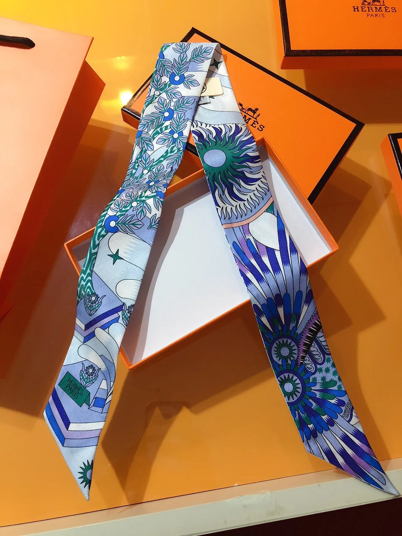 Hermès La Source de Pégase Twilly Silk Scarf 5