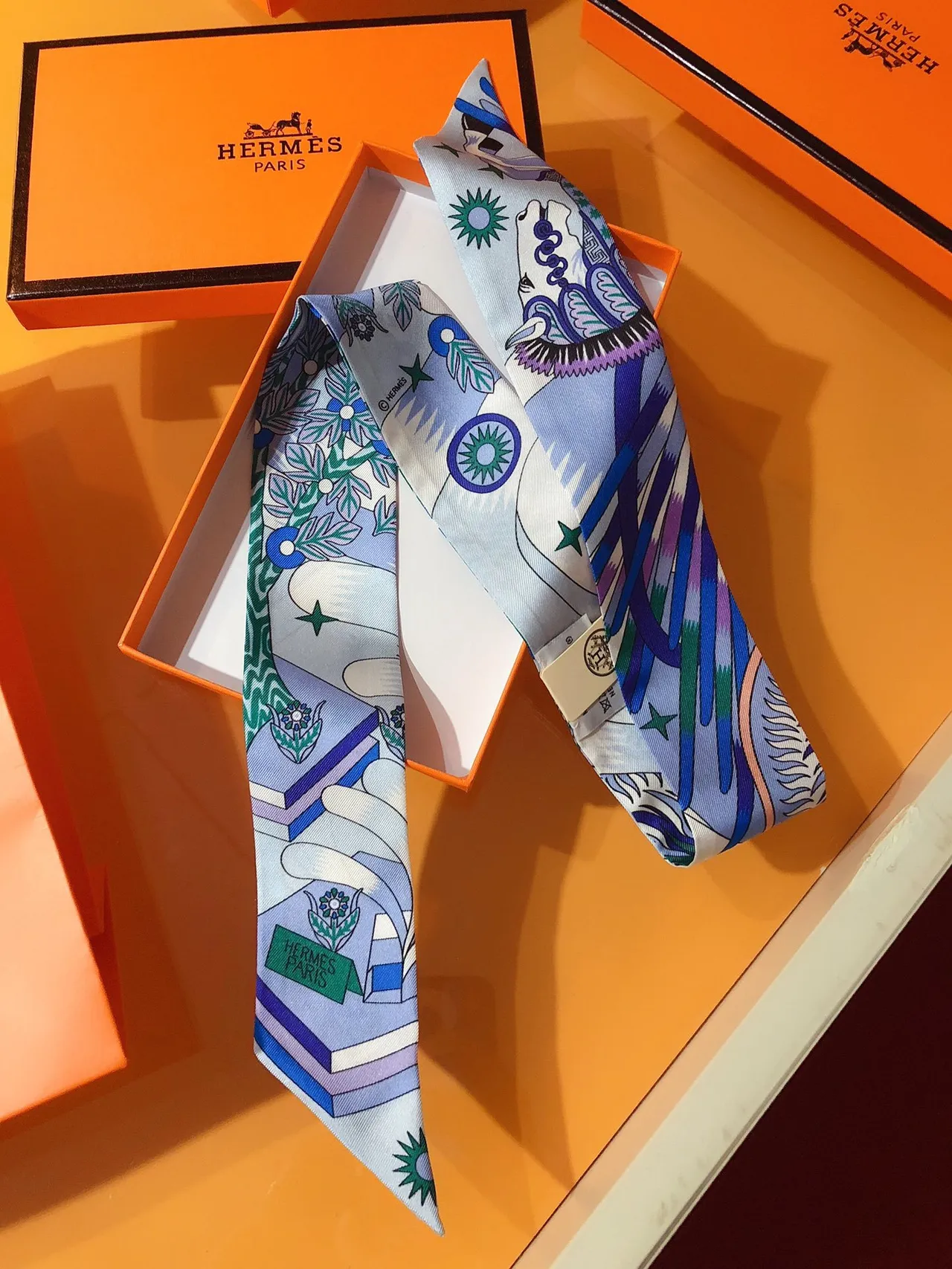 Hermès La Source de Pégase Twilly Silk Scarf 6