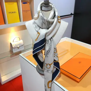 Hermès Les Éléments 米色海军马术主题印花边丝质围巾