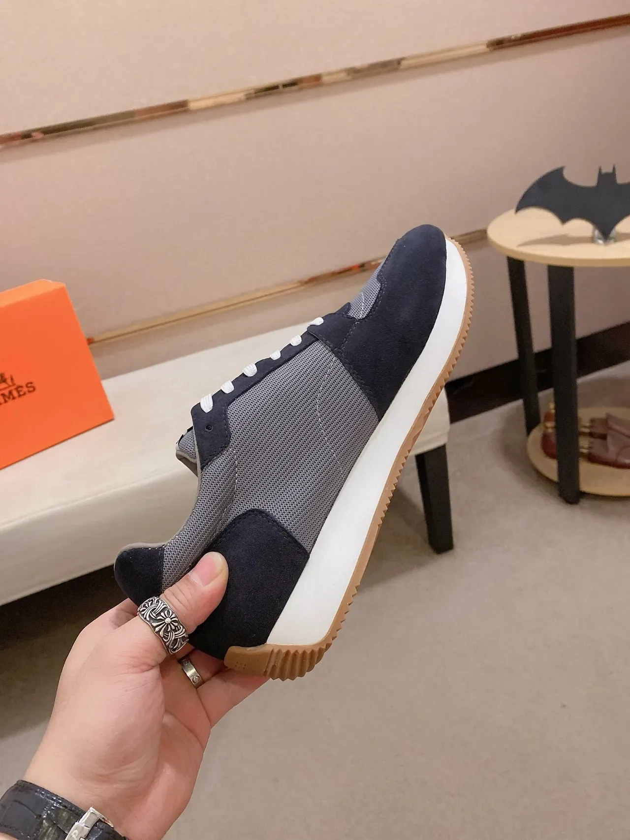 Hermès Sneakers Lifestyle Navy et Gris Color-Bloqué en Daim et Maille 4