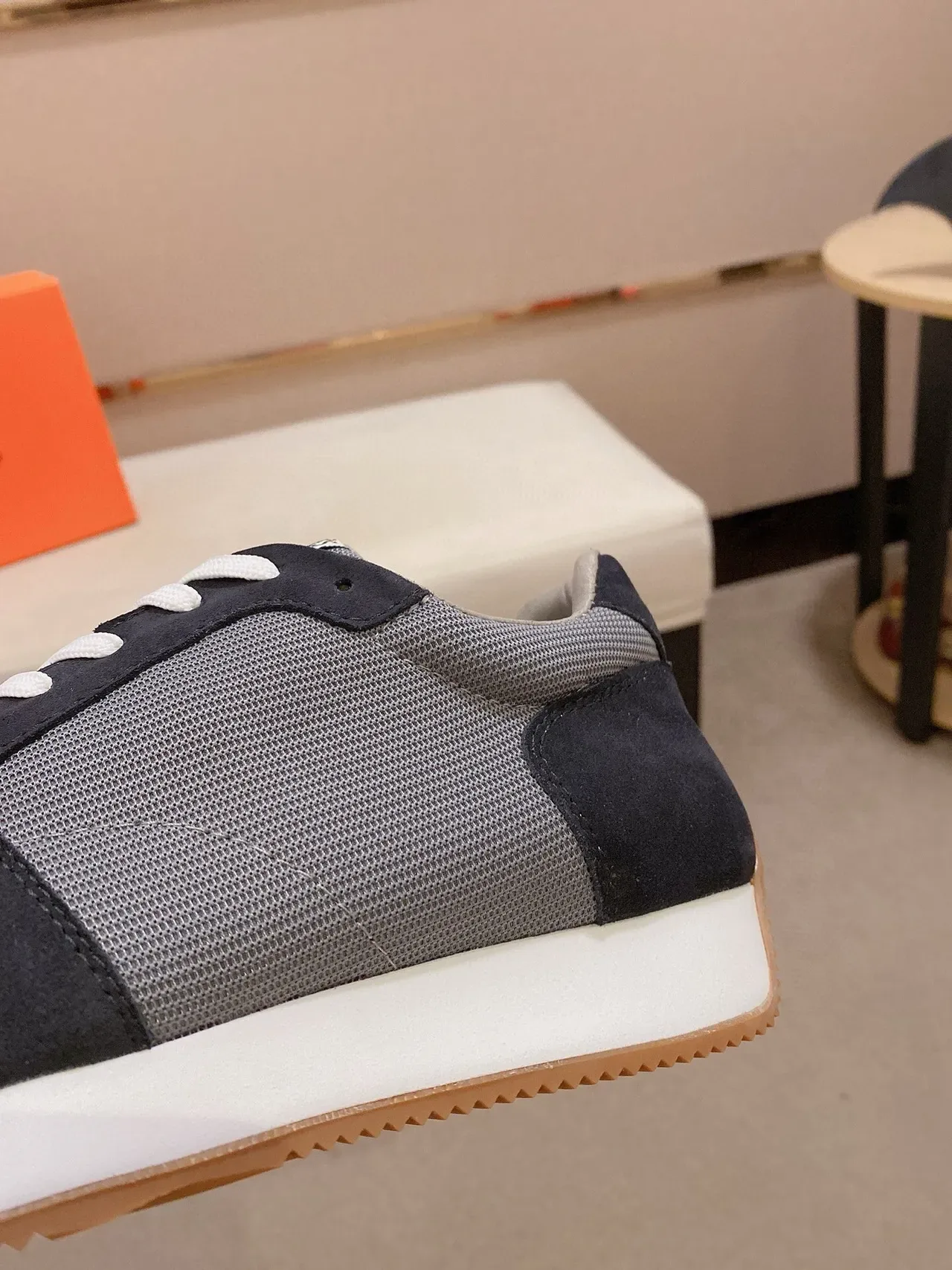 Hermès Sneakers Lifestyle Navy et Gris Color-Bloqué en Daim et Maille 6