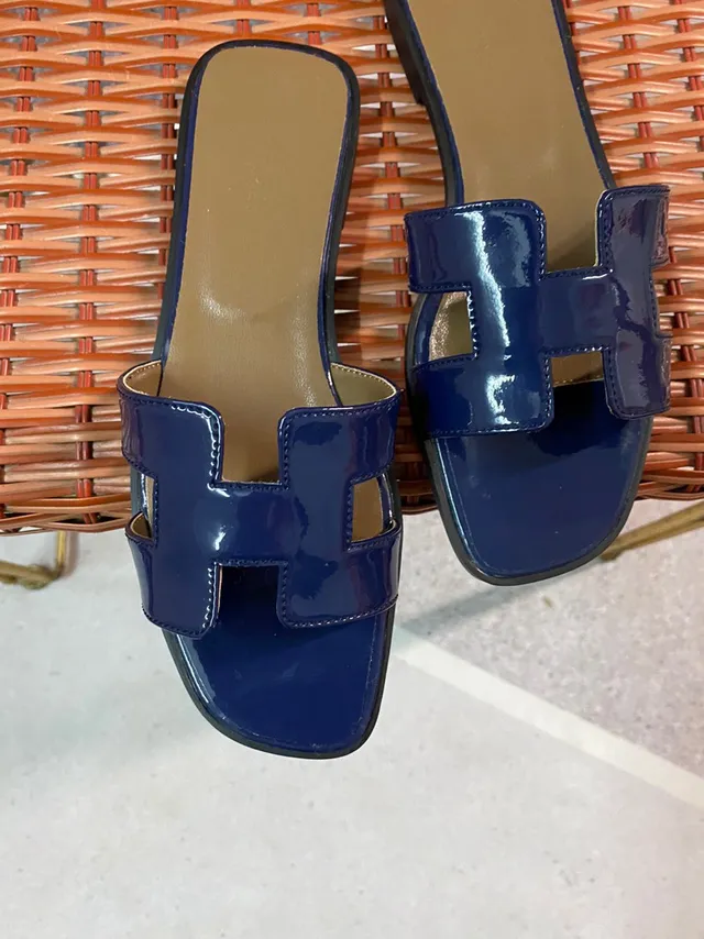 Hermès Navy Beige Patent Leather H-Strap Slippers 5