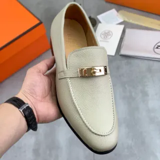 Hermès Oran Beige Gold Pebbled Leather Metal Buckle Strap Loafer