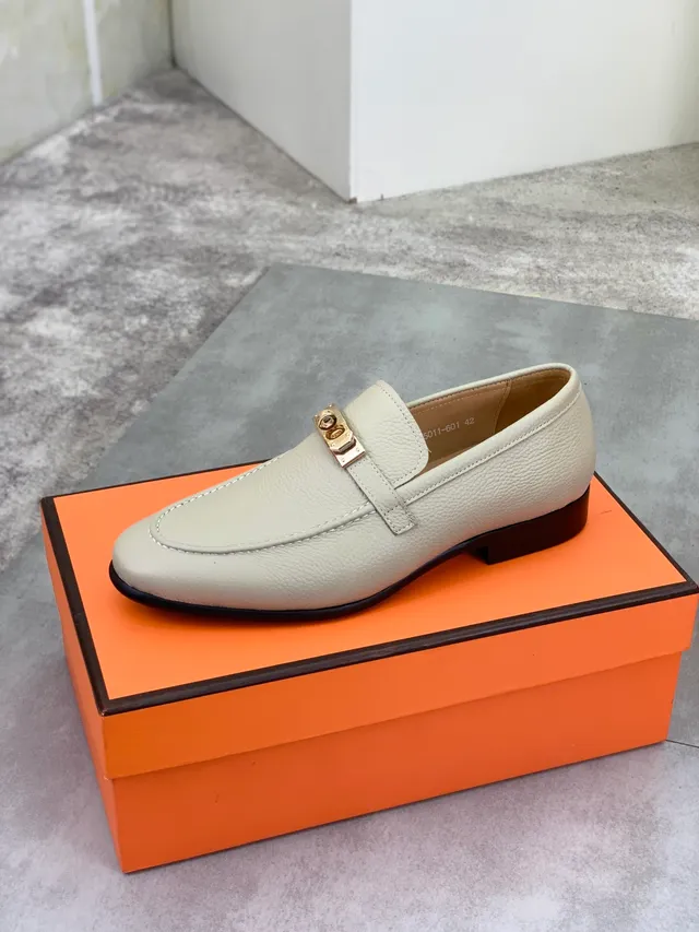 Hermès Oran Beige Gold Pebbled Leather Metal Buckle Strap Loafer 2