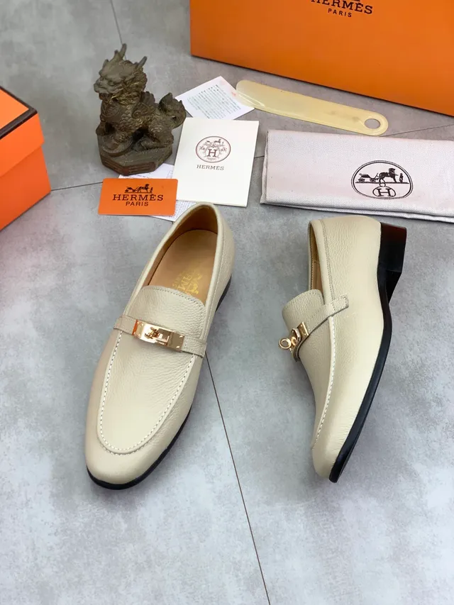 Hermès Oran Beige Gold Pebbled Leather Metal Buckle Strap Loafer 5