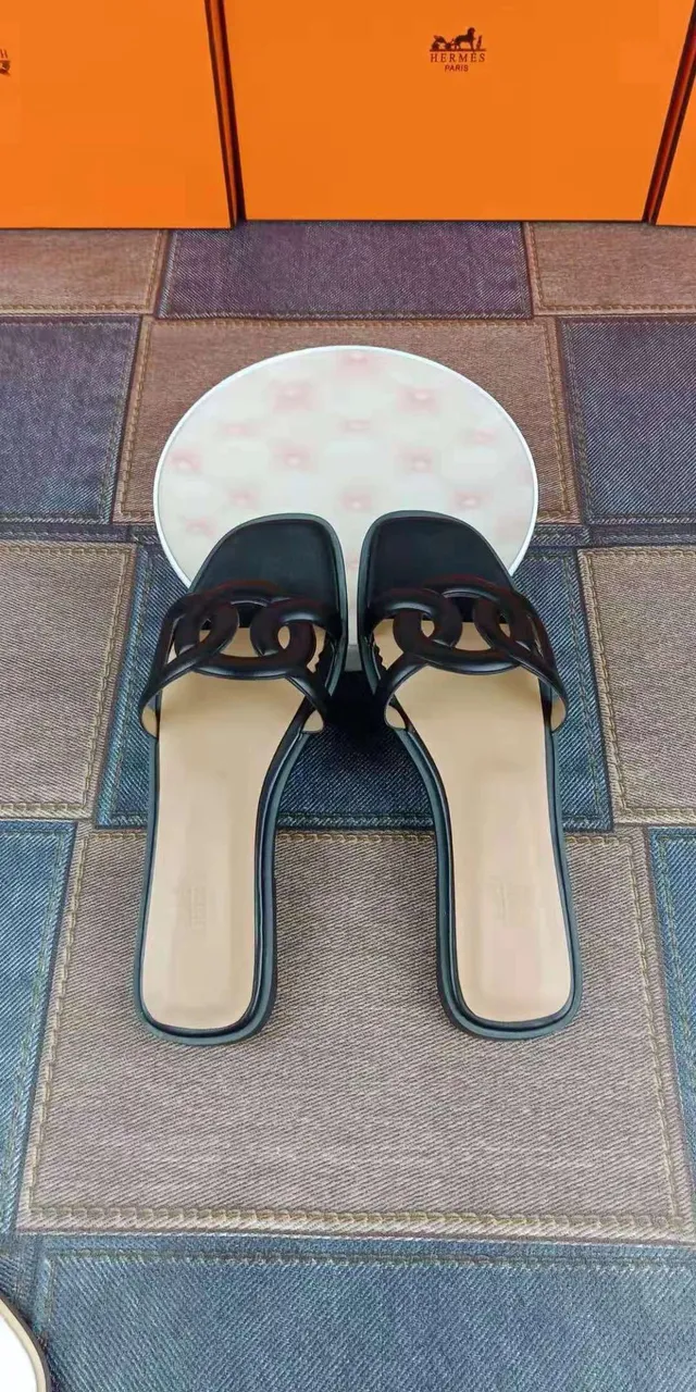 Hermès Oran Black Interlocking H Strap Slippers 3