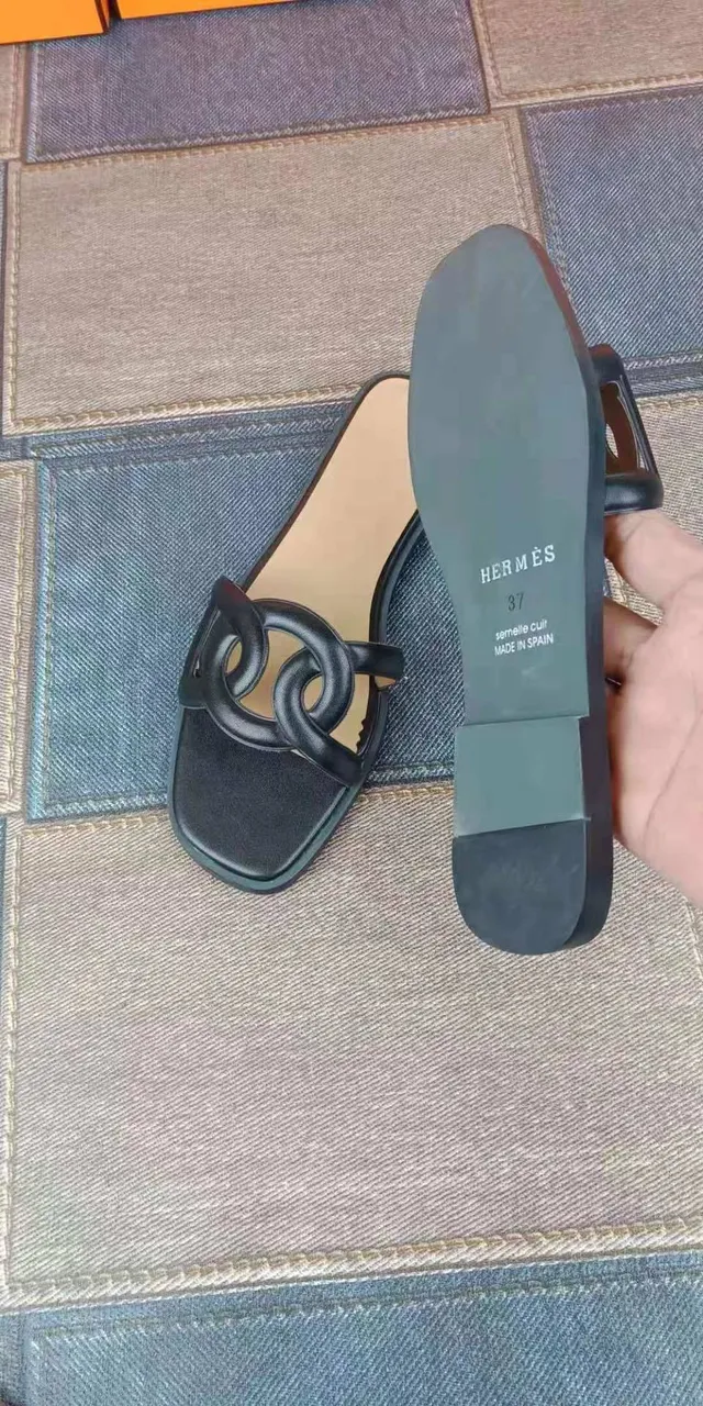 Hermès Oran Black Interlocking H Strap Slippers 4