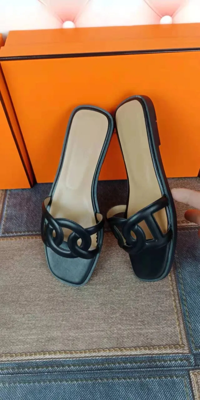 Hermès Oran Black Interlocking H Strap Slippers 5