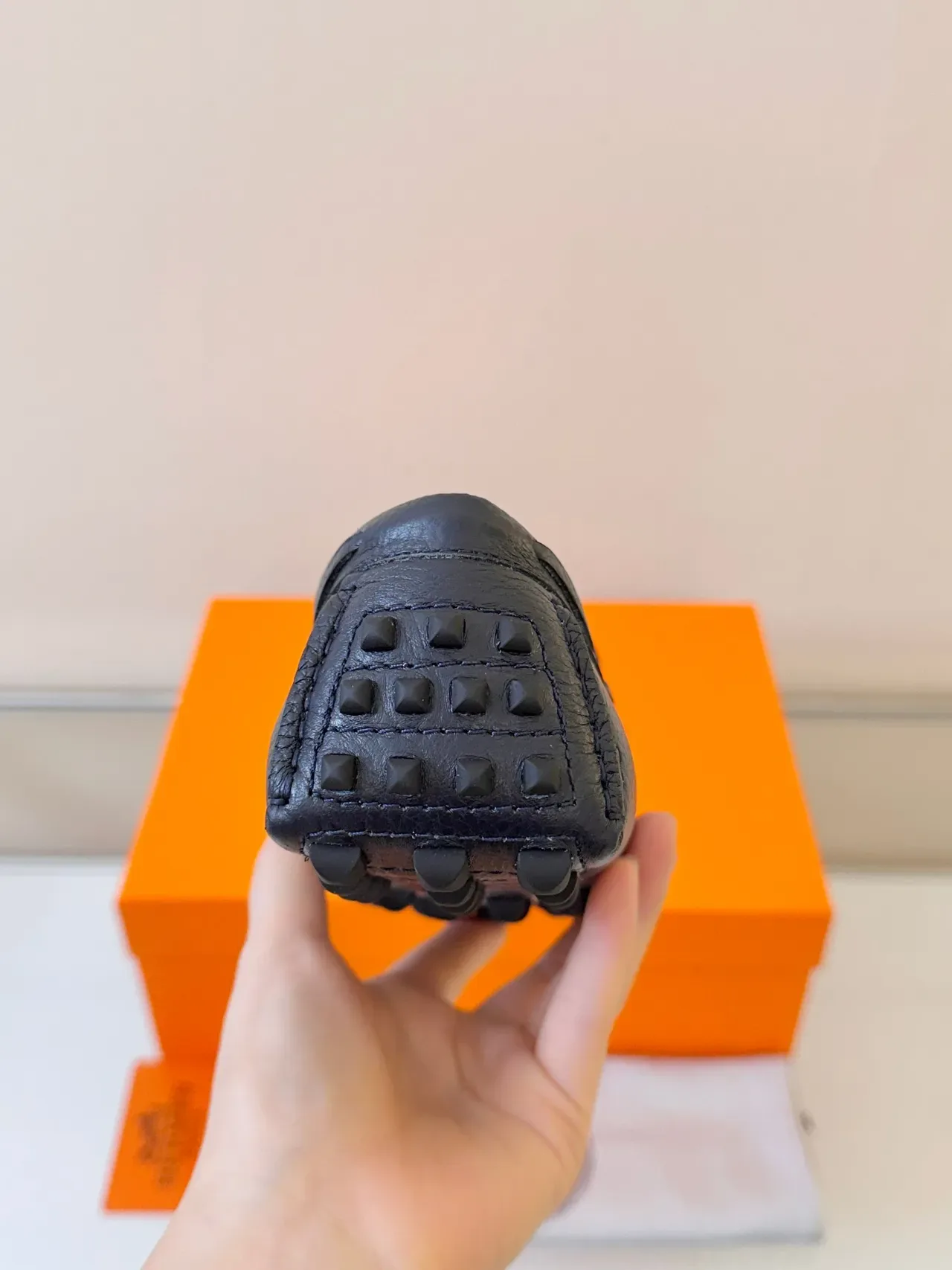 Hermès Oran Loafer Couro Preto Laranja Pebbled Borda Trançada 4