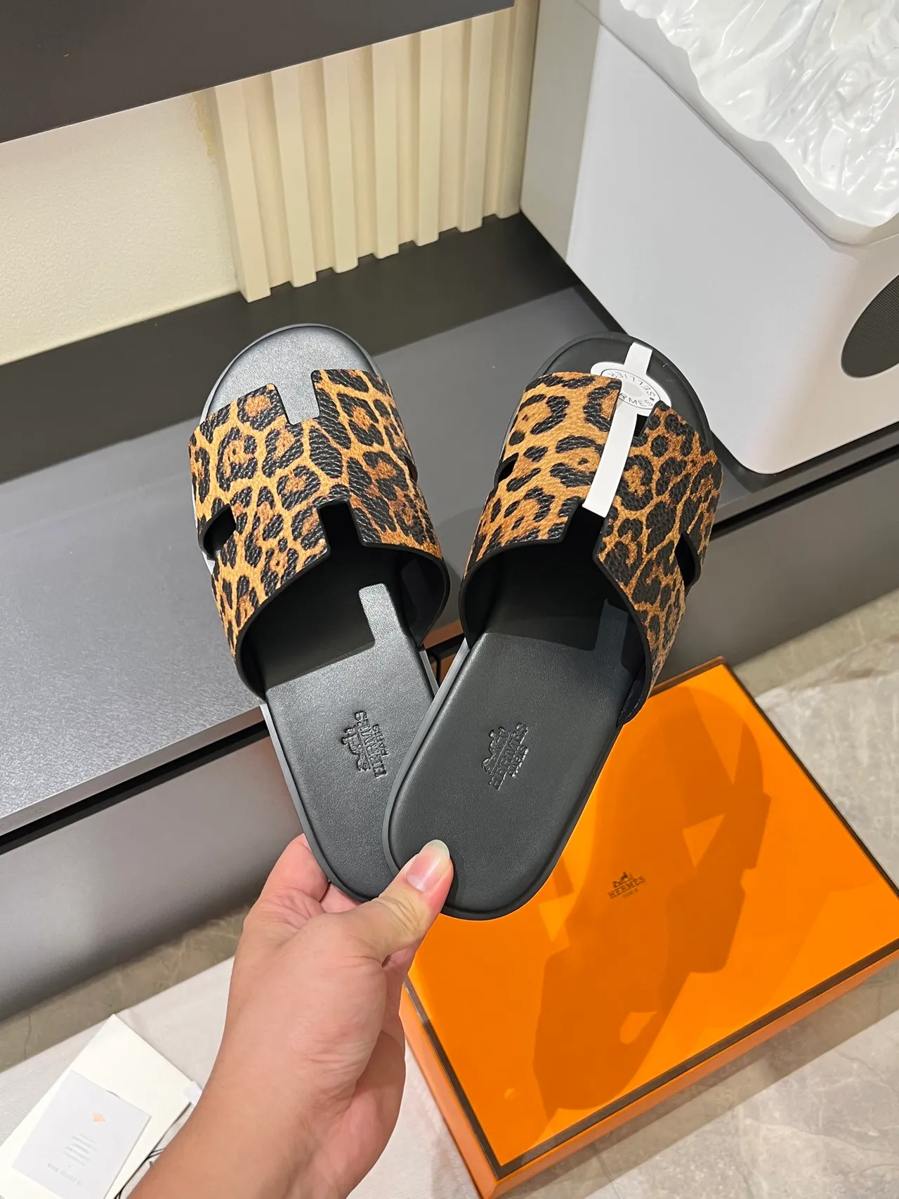 Hermès Oran Leopard-Print H-Strap Slippers 9