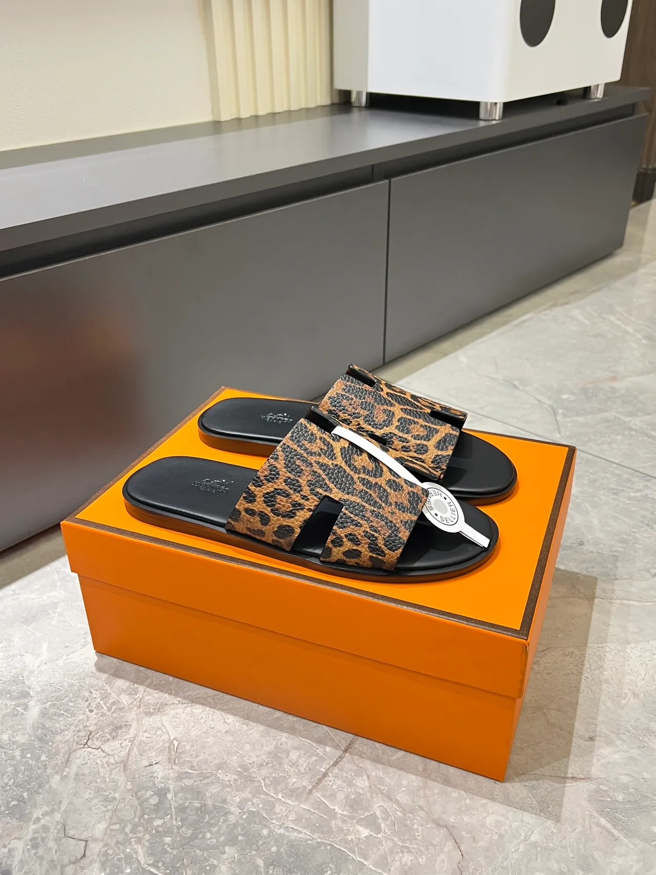 Hermès Oran Leopard-Print H-Strap Slippers 14
