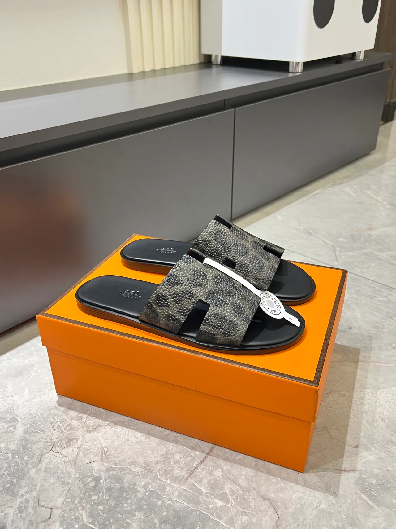Hermès Oran Leopard-Print H-Strap Slippers 17