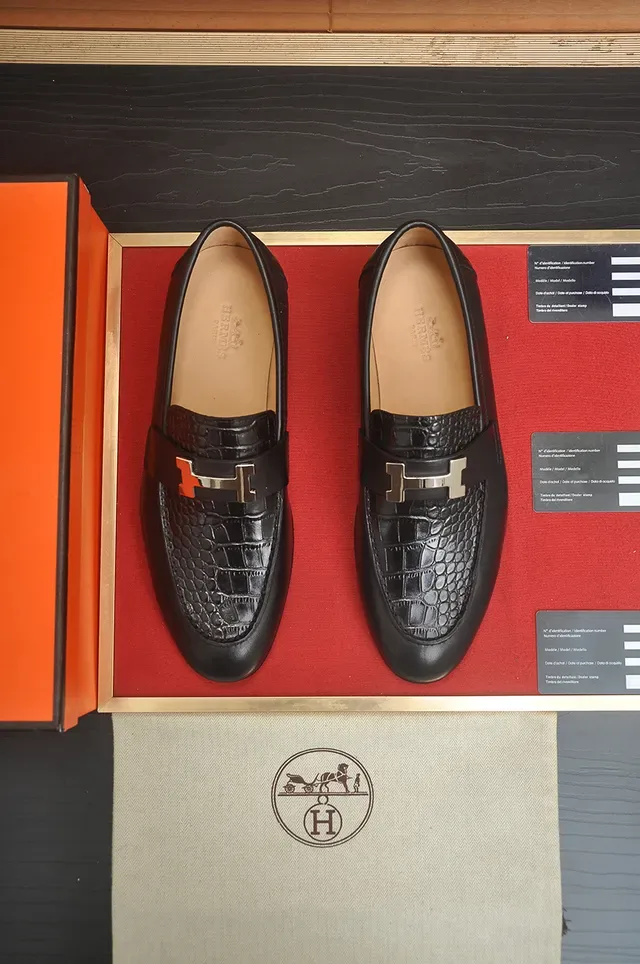 Hermès Oran Mocassin Cuir Noir Embossé Crocodile Orteile Boucle H Or 2