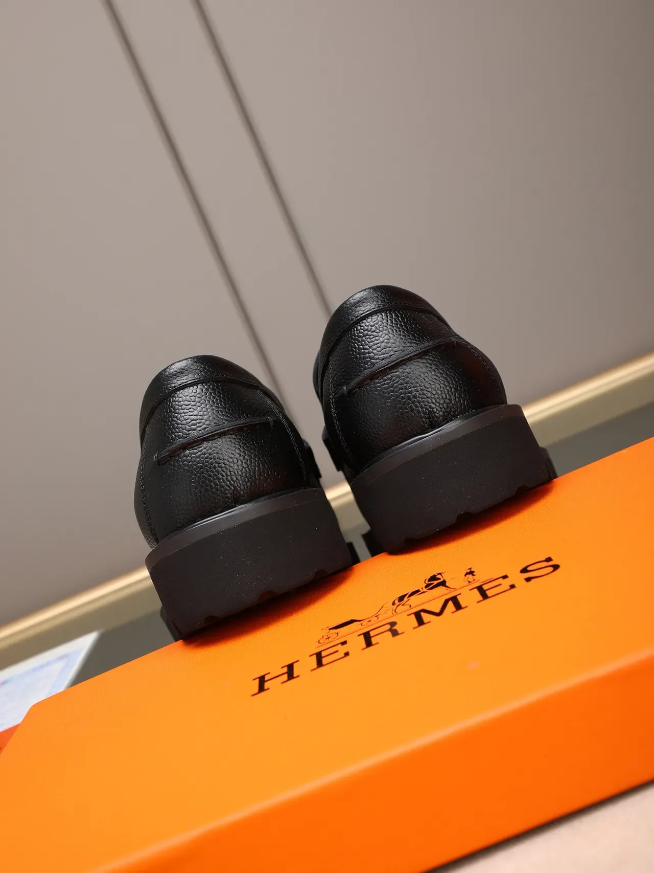 Hermès Oran Moc-Toe Loafer Preto Couro Pebbled 3