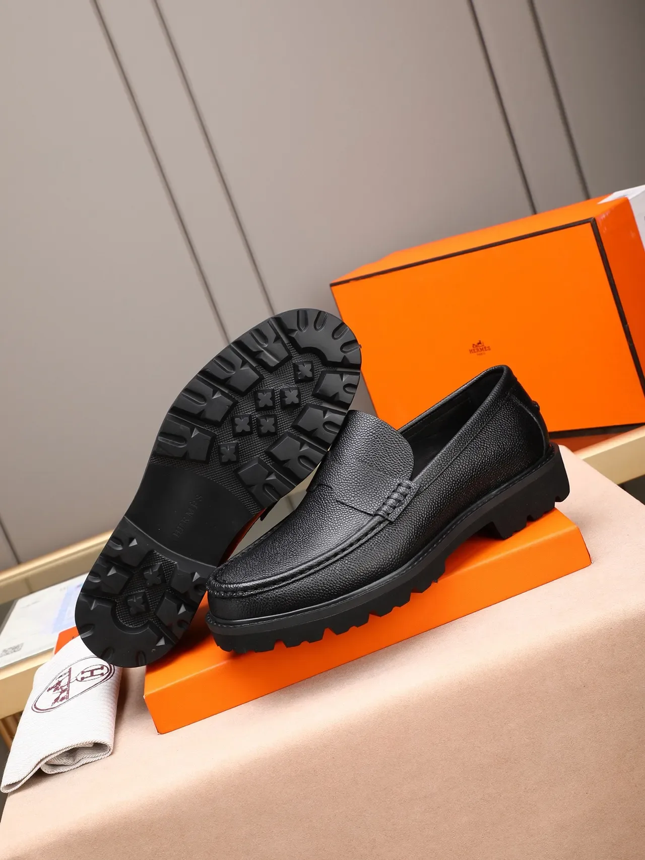 Hermès Oran Moc-Toe Loafer Preto Couro Pebbled 4