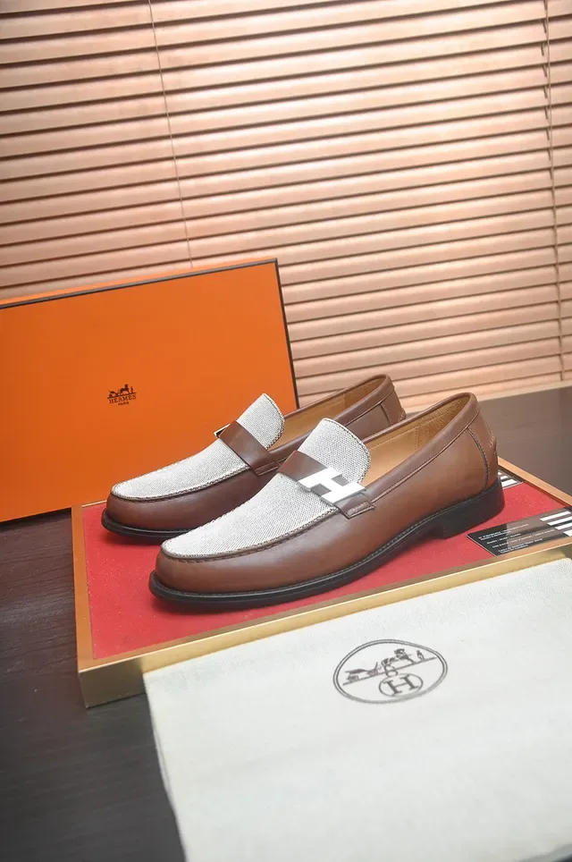 Hermès Oran Marron et Beige Tissu Texturé Deux Tons Mocassins 3