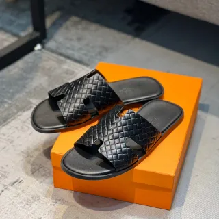 Hermès Oran zapatillas de cuero tejido negro