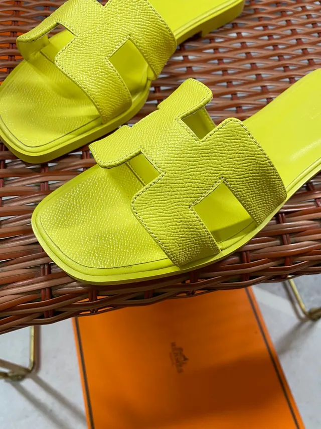 Hermès Oran Yellow Leather H-Strap Slippers 2