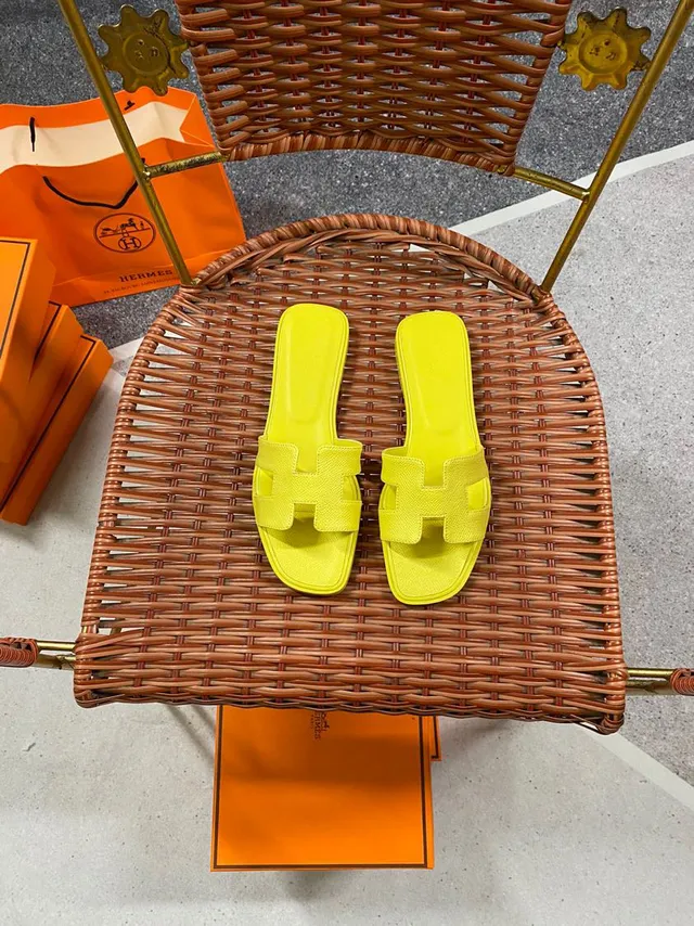 Hermès Oran Yellow Leather H-Strap Slippers 6