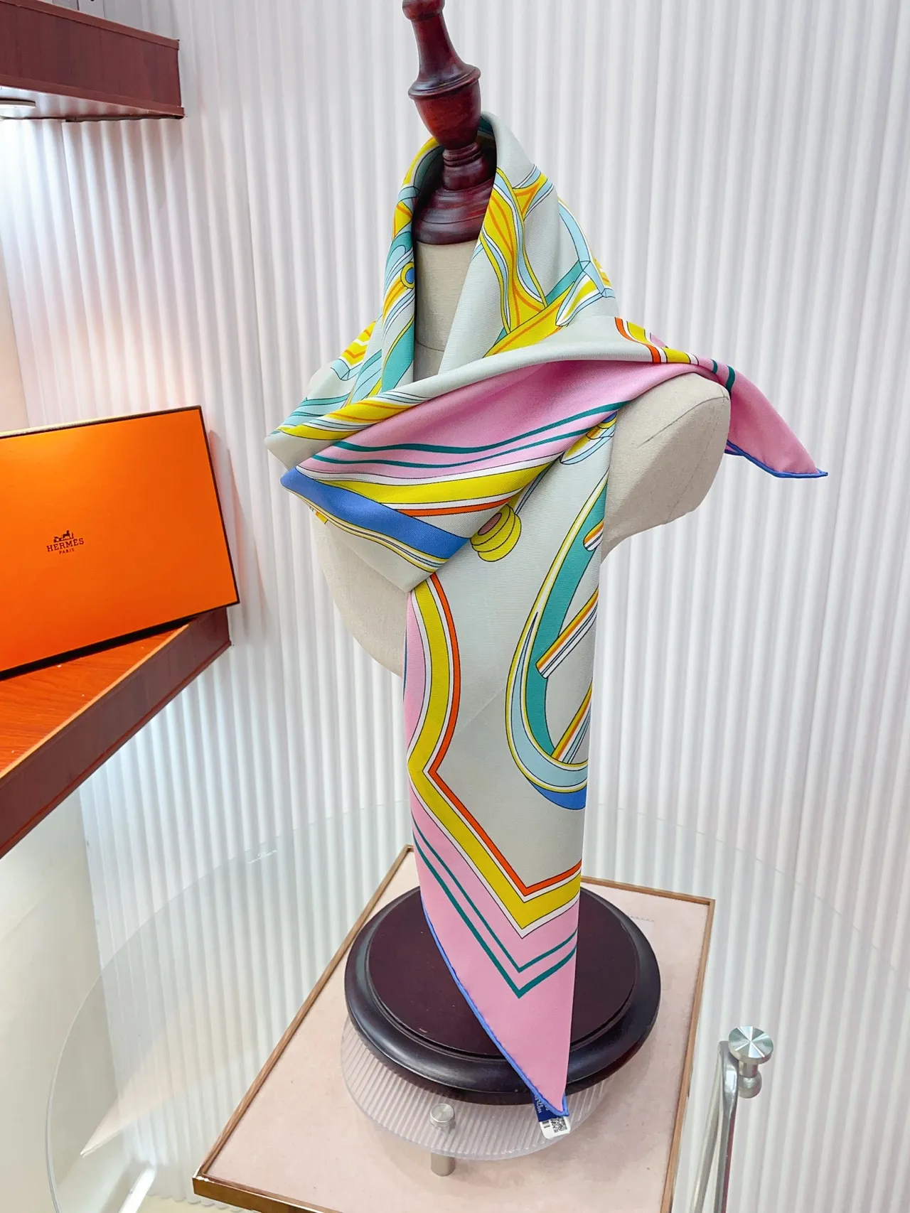 Hermès Phaeton's Wheel 90cm Silk Scarf 3