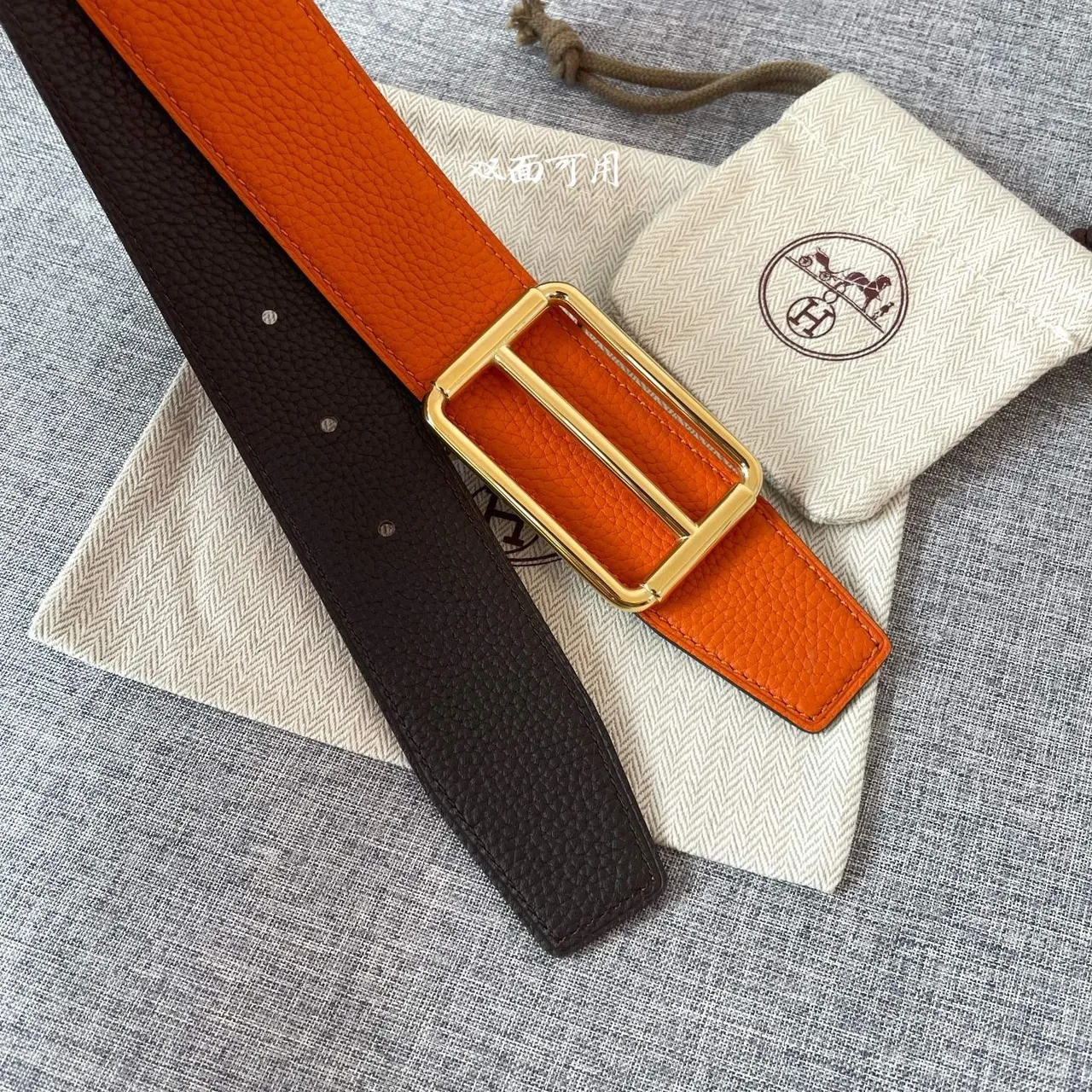 Hermès Twin Buckle Reversible Ceinture en cuir noir et orange réversible 6