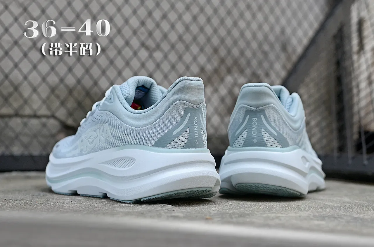 Hoka Azul Branco Maximalist Cushioning Engineered Mesh Upper Tênis de Corrida 3