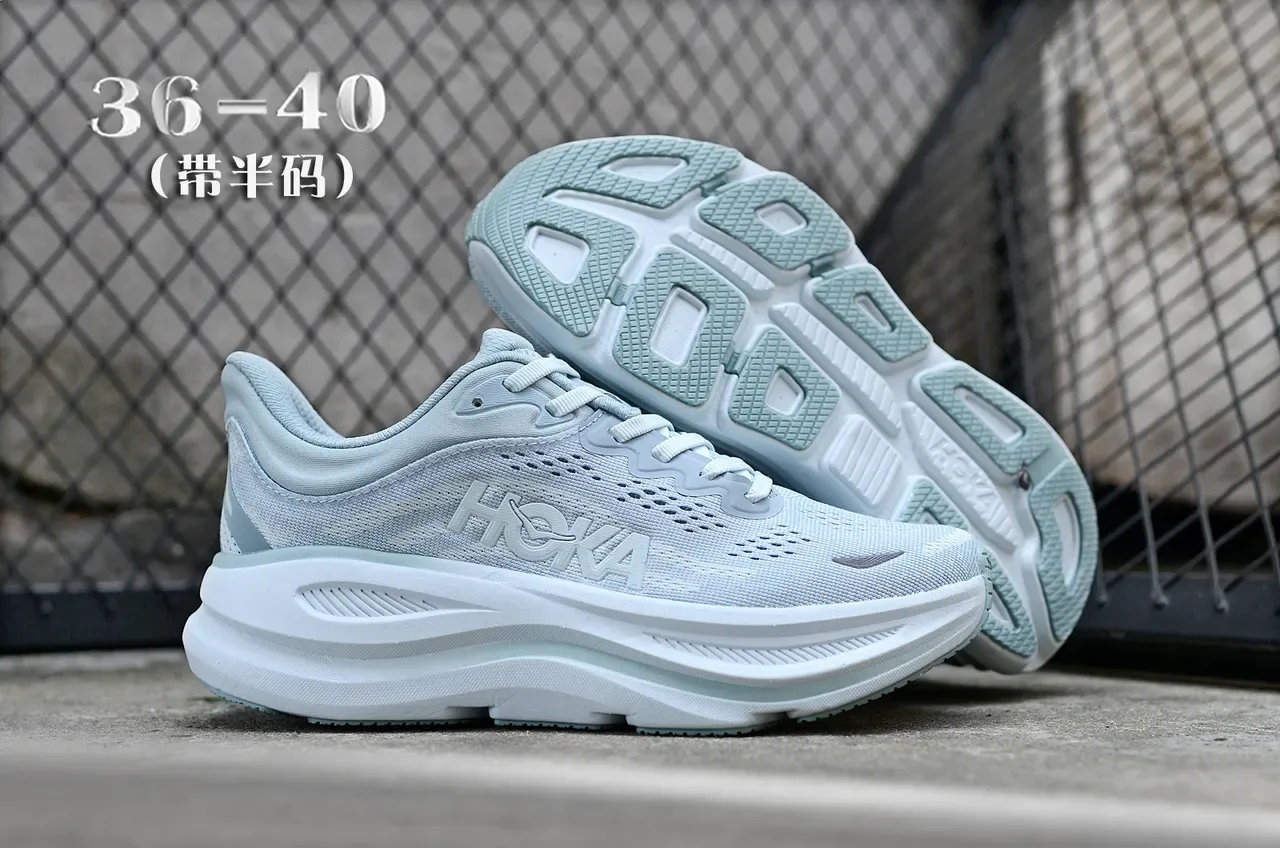Hoka Azul Branco Maximalist Cushioning Engineered Mesh Upper Tênis de Corrida 4