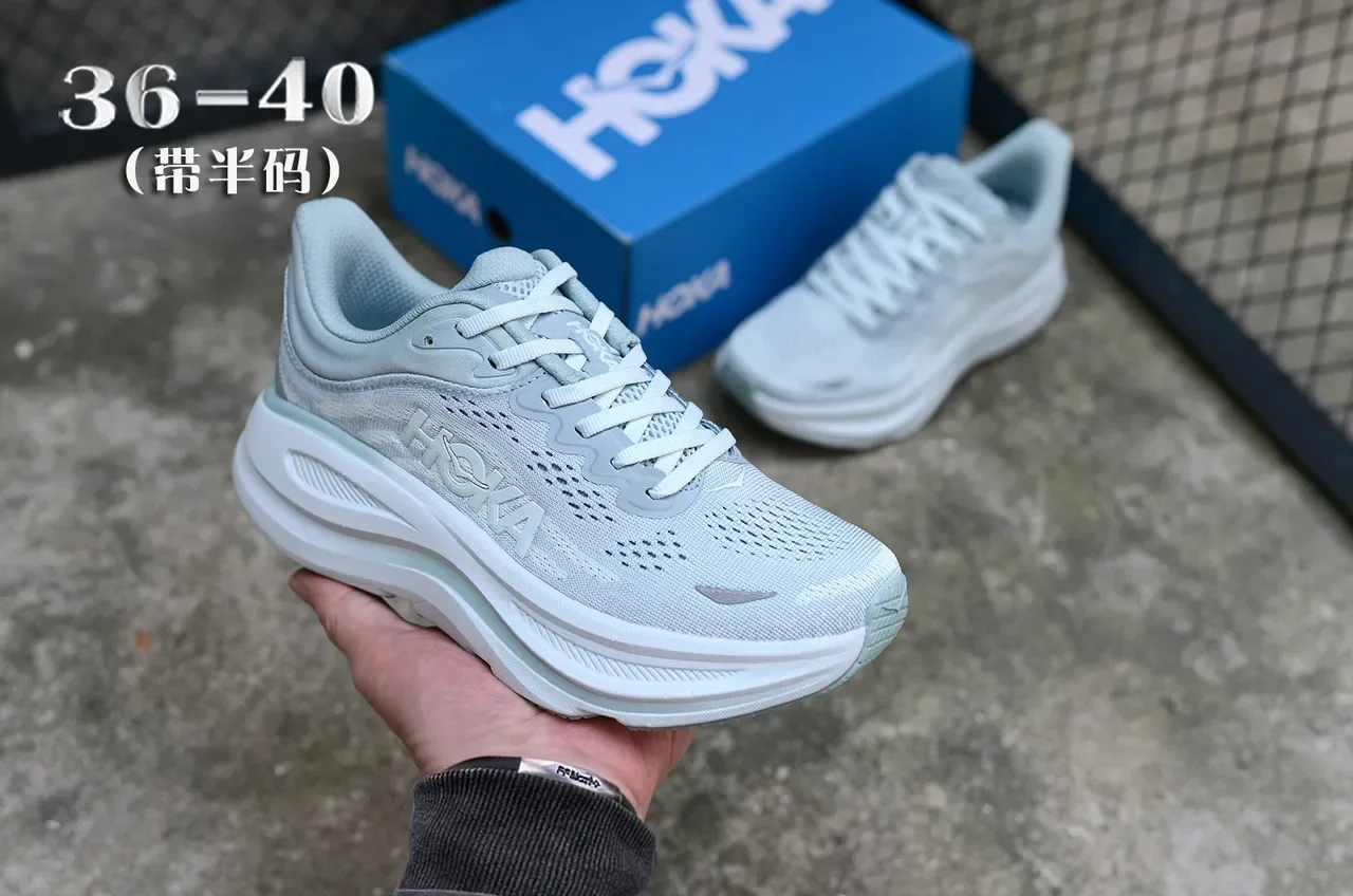 Hoka Azul Branco Maximalist Cushioning Engineered Mesh Upper Tênis de Corrida 6