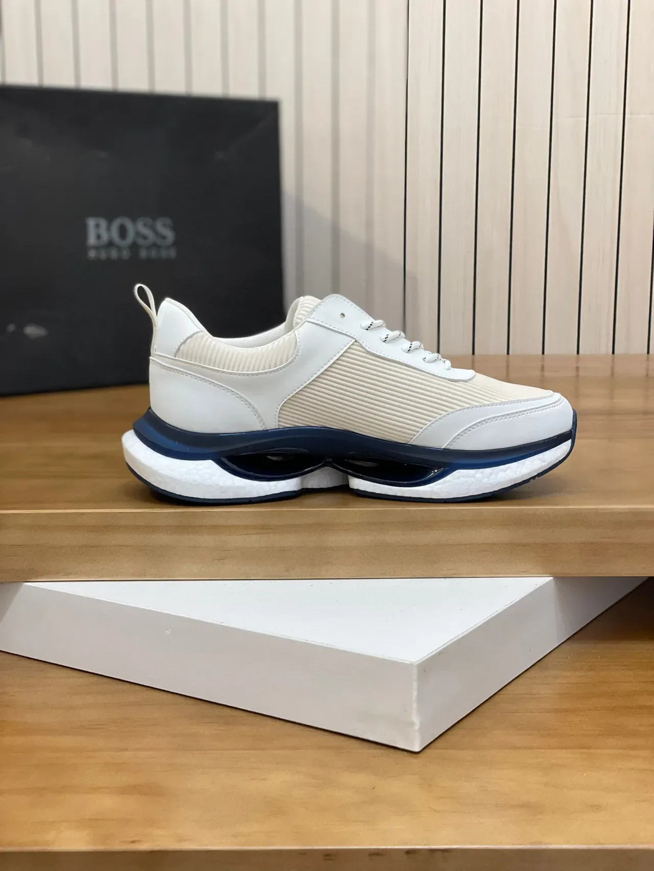 Hugo Boss Beige Navy Sneakers à tige en textile ribbed avec overlays en cuir blanc 5