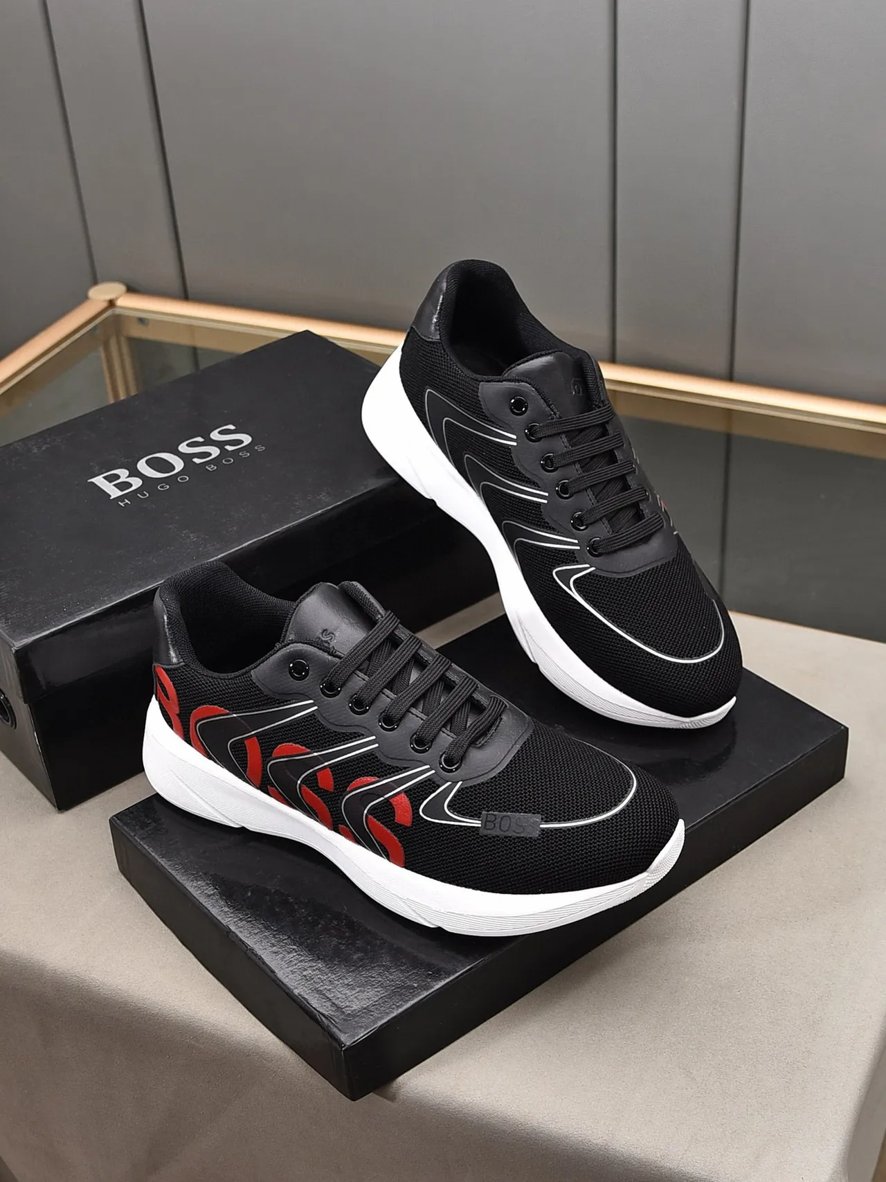 Hugo Boss Chaussures Lifestyle Noires et Rouges avec Upper en Maille et Impression de Logo Bold 6