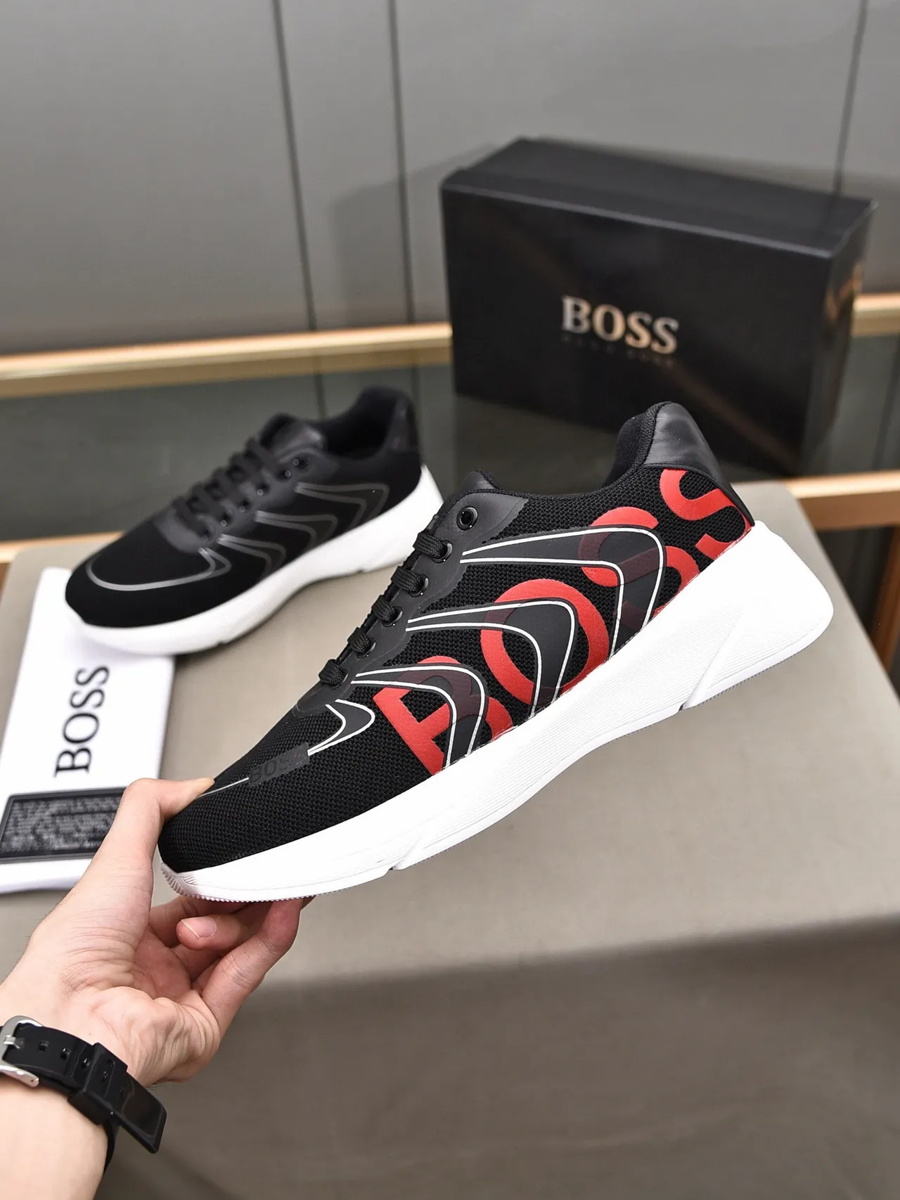Hugo Boss Chaussures Lifestyle Noires et Rouges avec Upper en Maille et Impression de Logo Bold 7