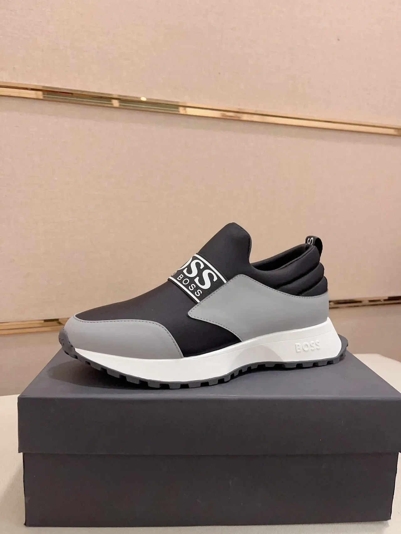 Hugo Boss Speed Black Gray Slip-On Elastic Strap Lifestyle Sneakers 2