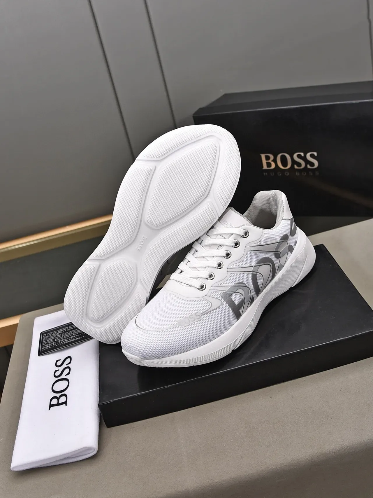 Hugo Boss Zapatillas Blancas Grises Parte Superior de Malla Esculpida Ranurada Suela Media 7