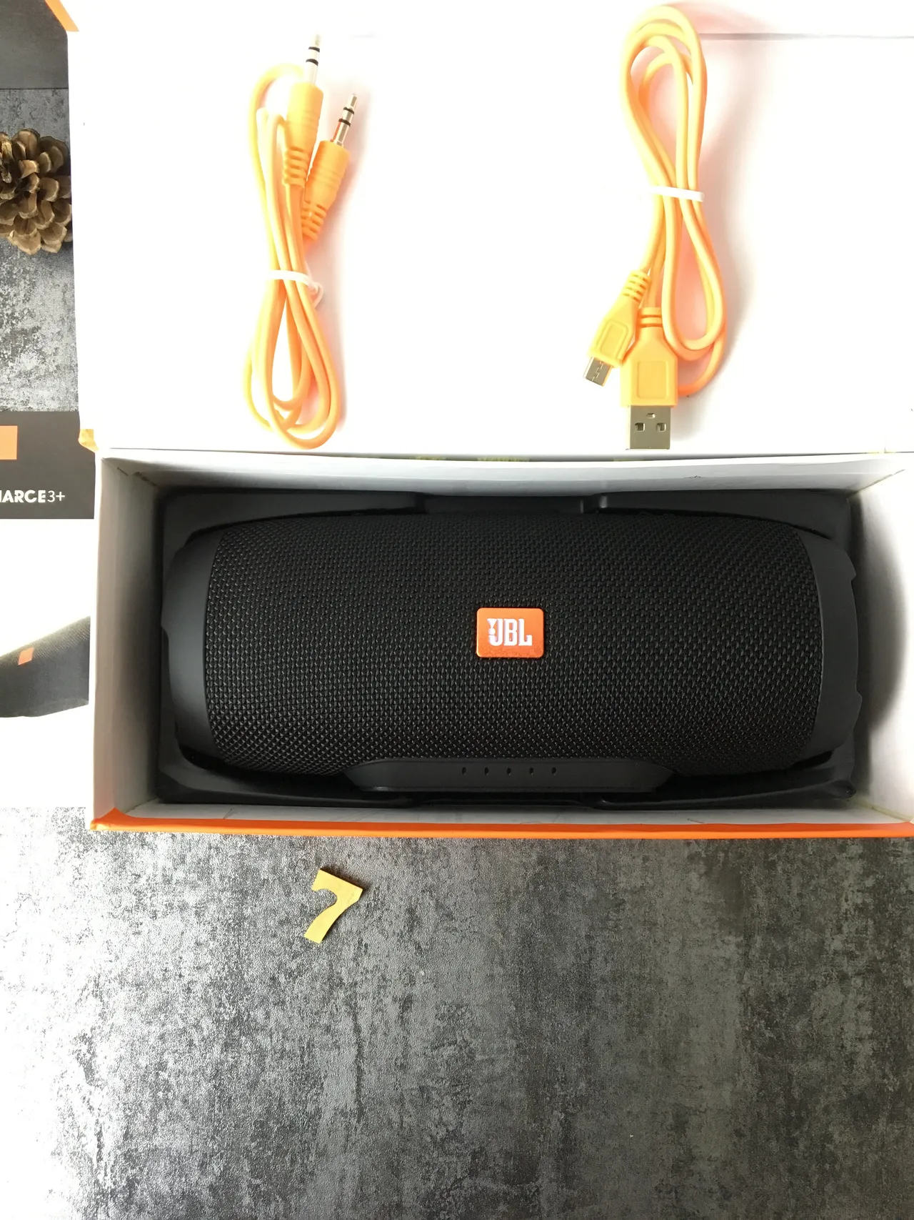 JBL Charge Noir Gris Cylindrique Tissu Tissé Grille Haut-parleur Portable 10