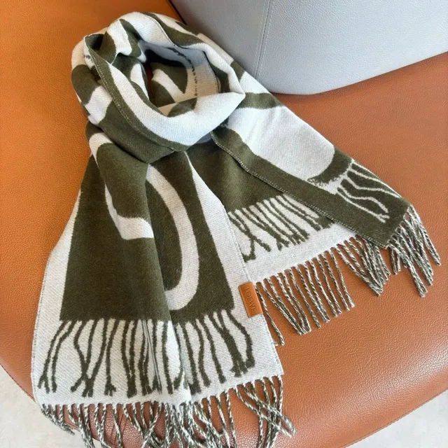 Loewe Anagram Vert Militaire Blanc Motif Abstrait Géométrique Ourlet Frangé Cashmere Écharpe 3