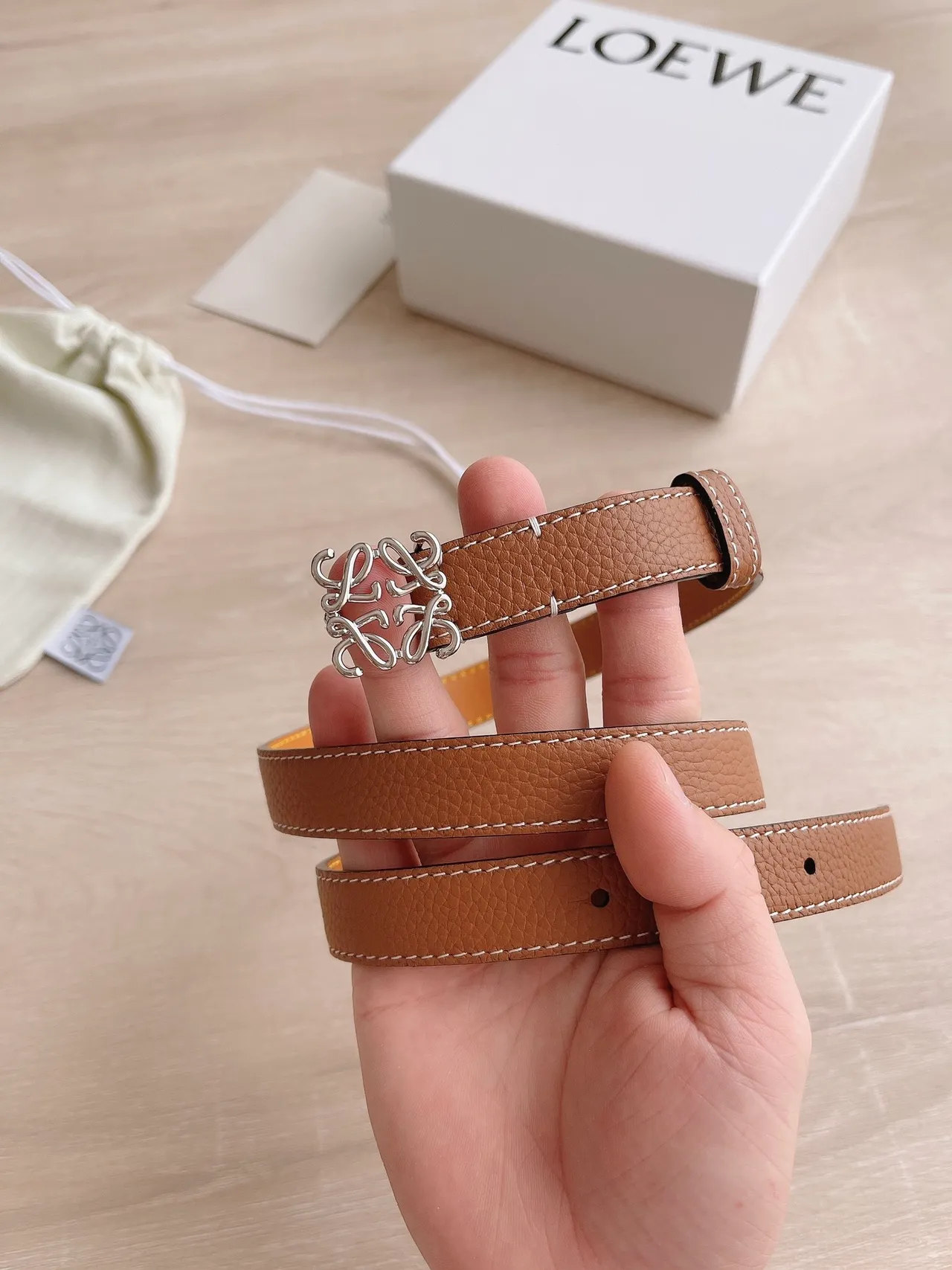 Loewe Anagram Cinto Marrom Laranja Pebbled Forro Contrastante Cinto de Couro 8
