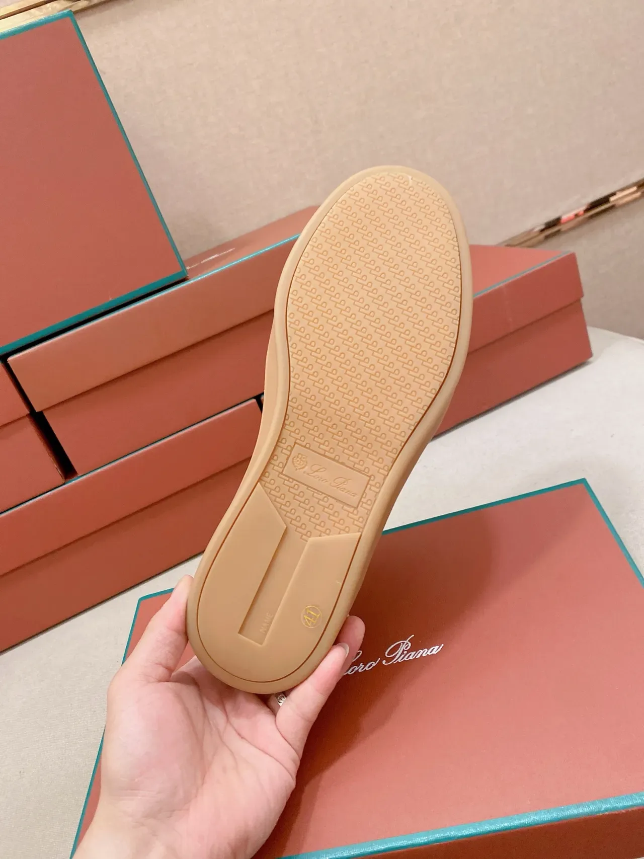 Loro Piana Chaussures Lifestyle Marron en Daim et Maille 2
