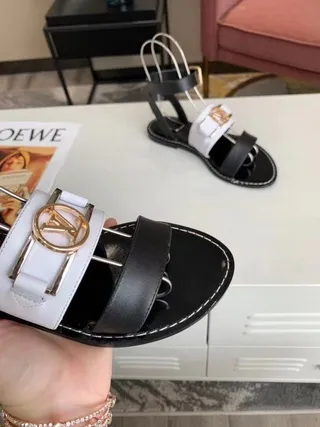 Louis Vuitton Archlight Black White Two-Tone Metal Rod Detailing Gladiator Sandals 8