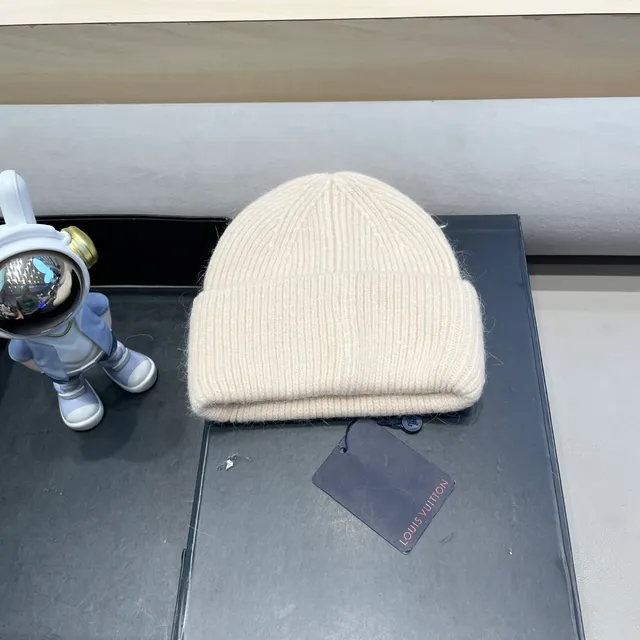 Louis Vuitton Beige Black Ribbed Knit Folded Cuff Beanie 4