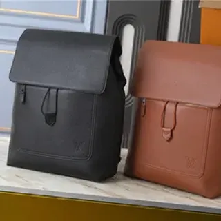 Louis Vuitton Mochila Estruturada de Couro Preto e Marrom com Fecho de Flap-Top