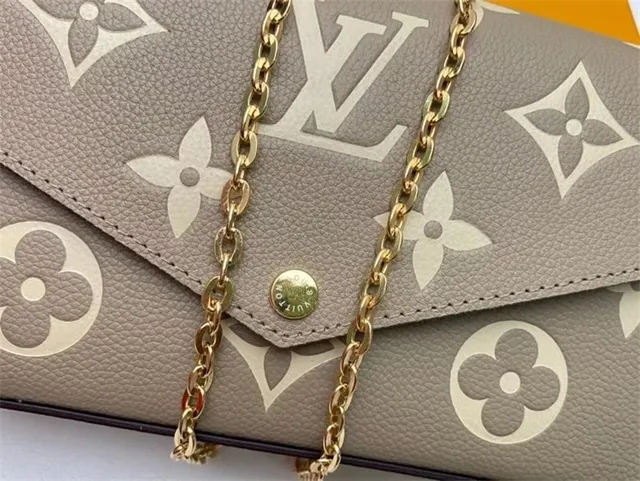 Louis Vuitton Black Gold Envelope Flap Monogram Print Chain Bag 15