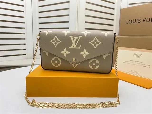 Louis Vuitton Black Gold Envelope Flap Monogram Print Chain Bag 19