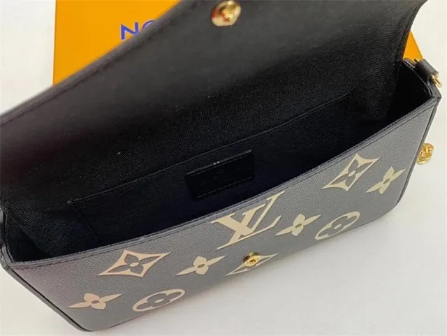Louis Vuitton Black Gold Envelope Flap Monogram Print Chain Bag 22