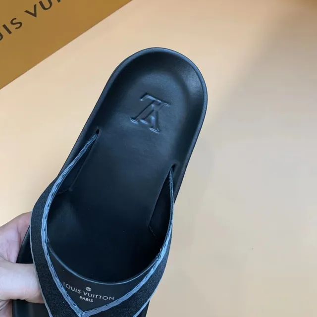Louis Vuitton Black Gray Molded Rubber Sole V-Shaped Fabric Strap Slippers 3