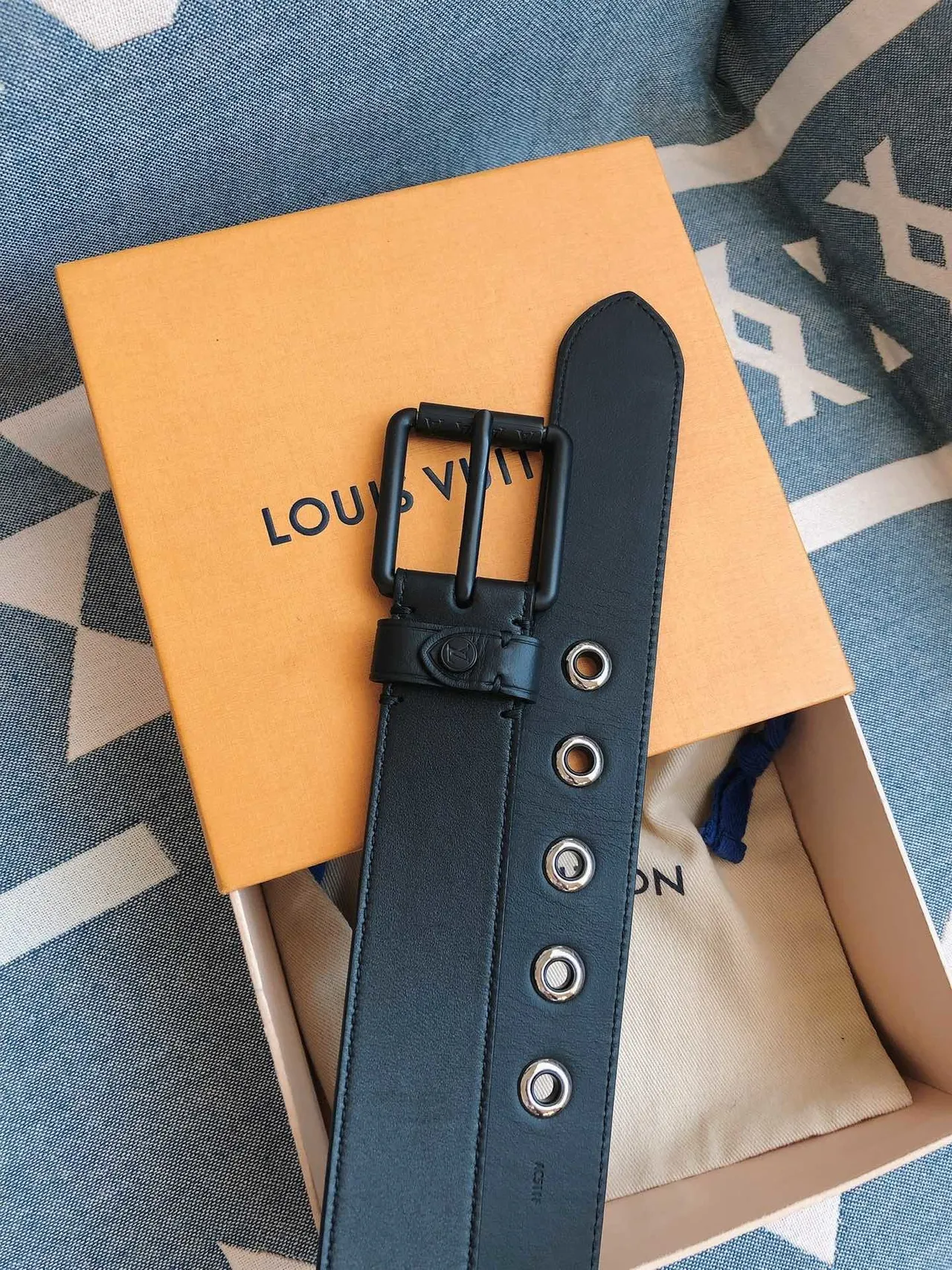 Louis Vuitton Black Matte Hardware Smooth Full-Grain Leather Belt 5