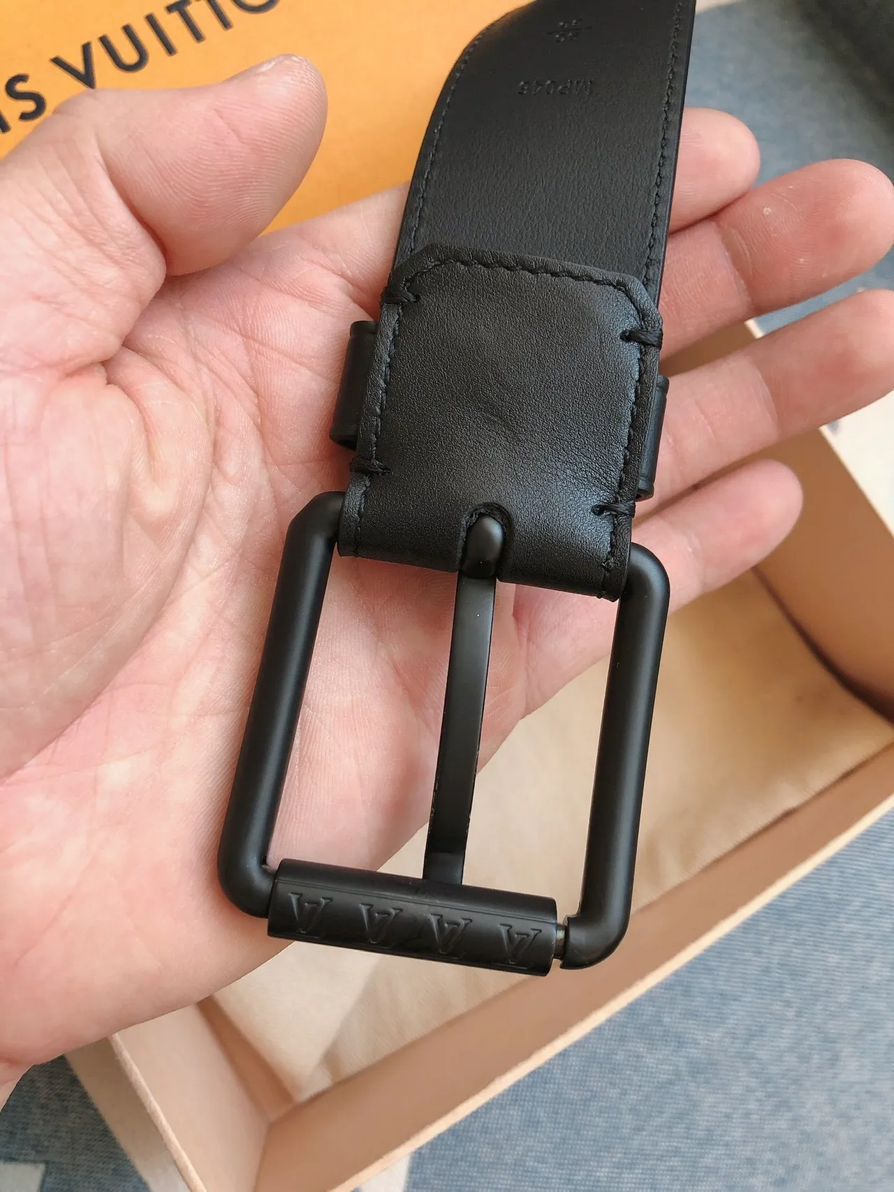 Louis Vuitton Black Matte Hardware Smooth Full-Grain Leather Belt 6